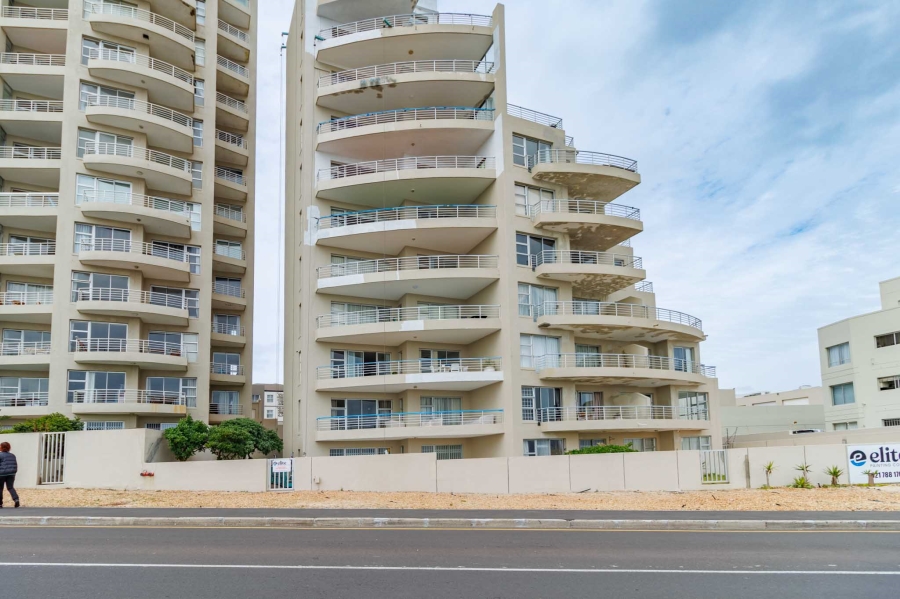 To Let 3 Bedroom Property for Rent in Bloubergrant Western Cape